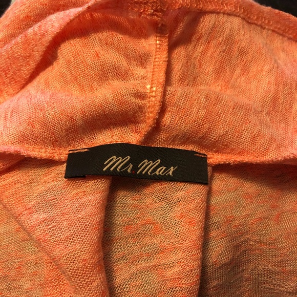 NWOT Beautiful Very Light Sweater - Picture 2 of 4